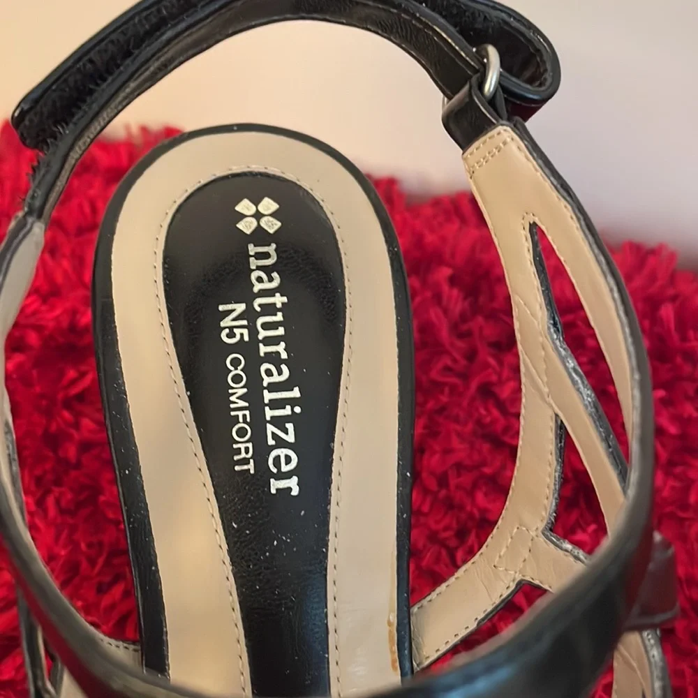 Naturalized. Black Leather Heel Size 9.5 - Picture 6 of 6